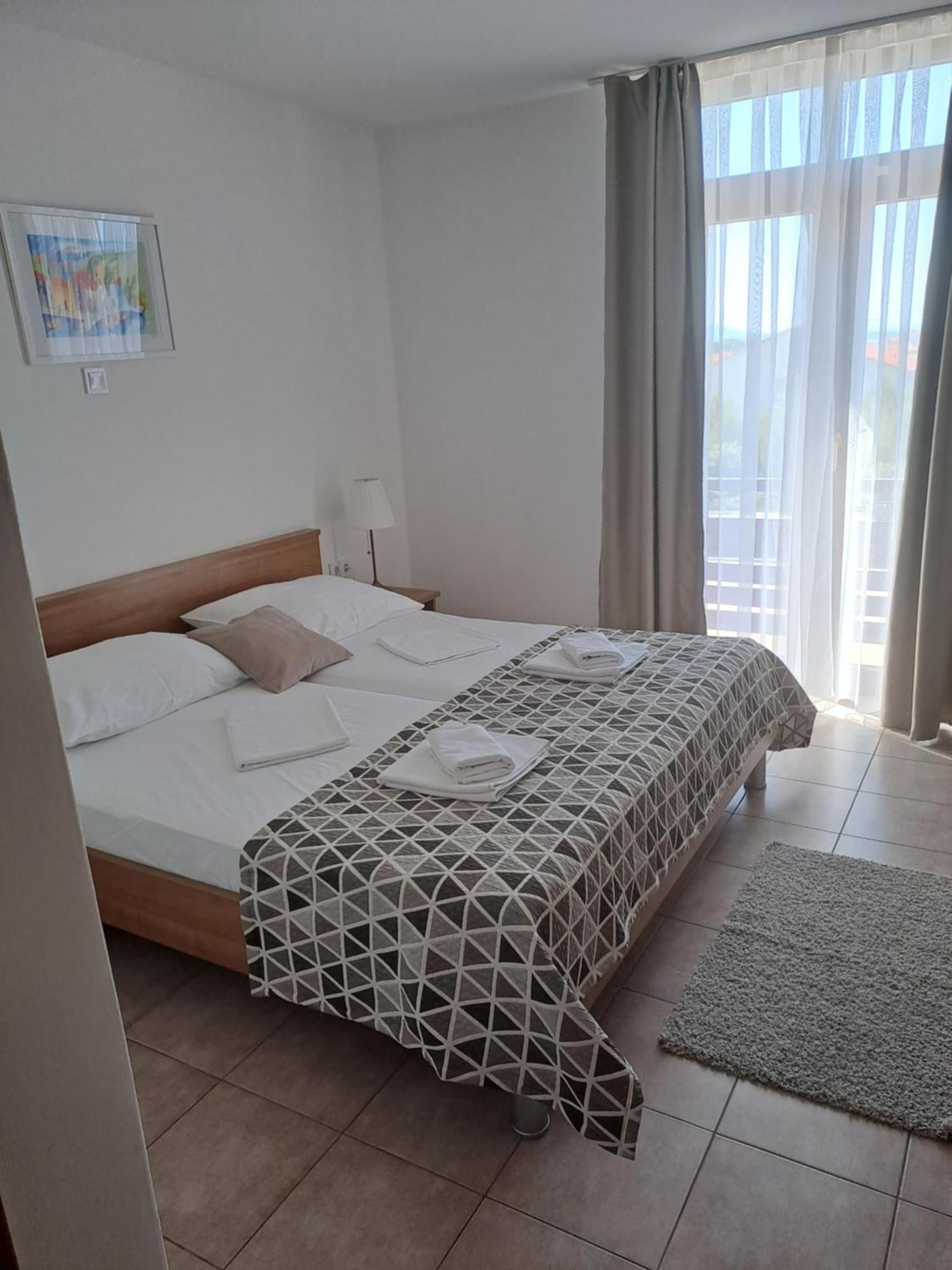 Hotel Albamaris Biograd Na Moru Ngoại thất bức ảnh